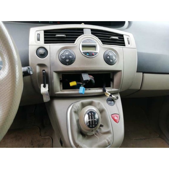 renault scenic ii del año 2004