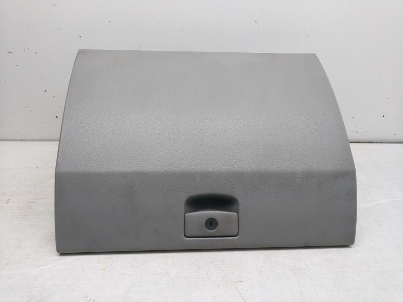 Recambio de guantera para kia sorento 2.5 crdi active referencia OEM IAM 845113E500  