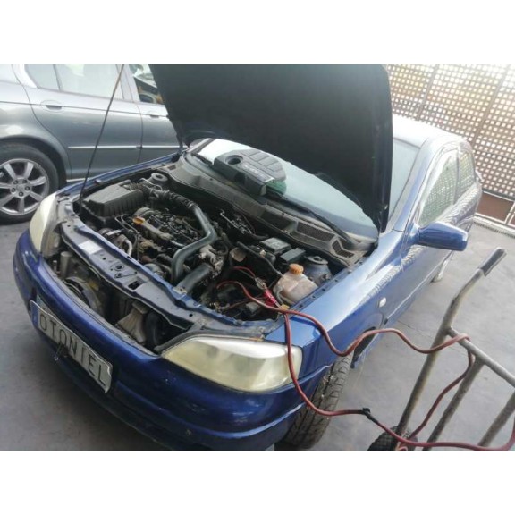 opel astra g berlina del año 2004