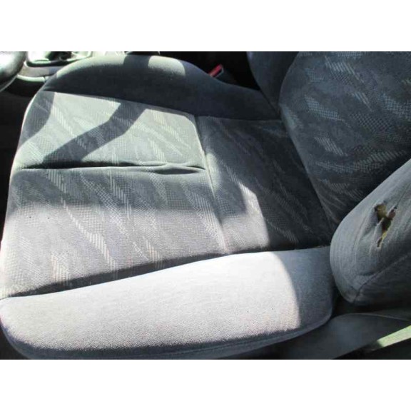 mitsubishi galant berlina (ea0) del año 1999