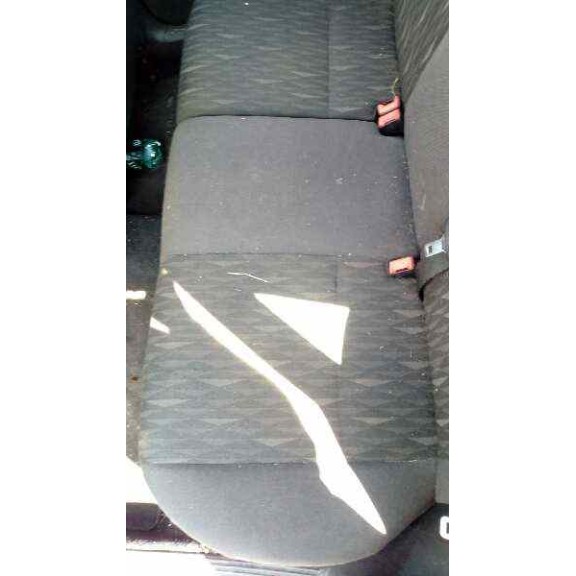 ford focus berlina (cak) del año 2004