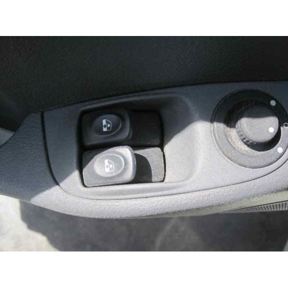 renault megane i fase 2 berlina (ba0) del año 2000