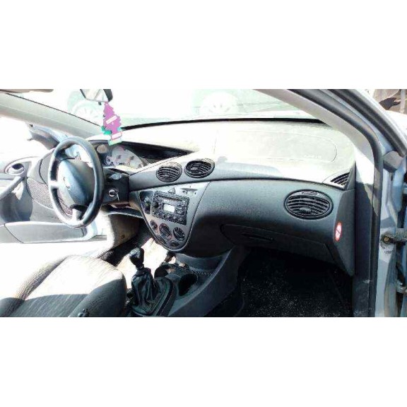 ford focus berlina (cak) del año 2004