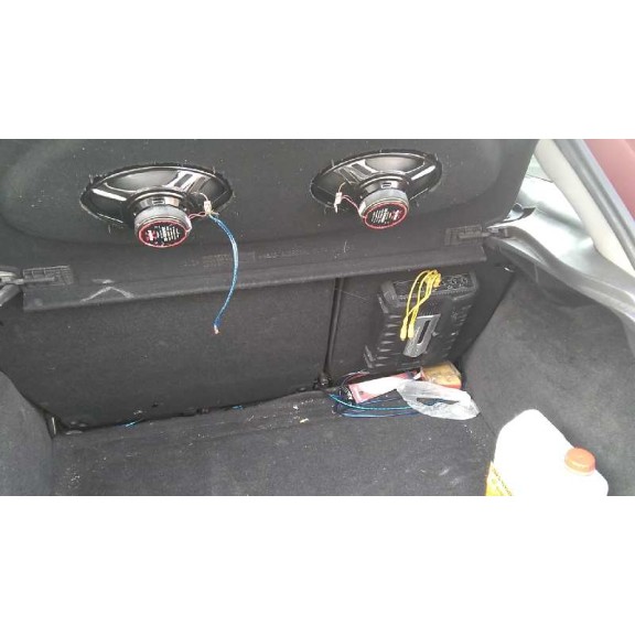 ford focus berlina (cak) del año 2001