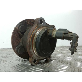 Recambio de buje para volvo v40 2.0 diesel cat referencia OEM IAM  TRASERO IZQUIERDO 5 TORNILLOS