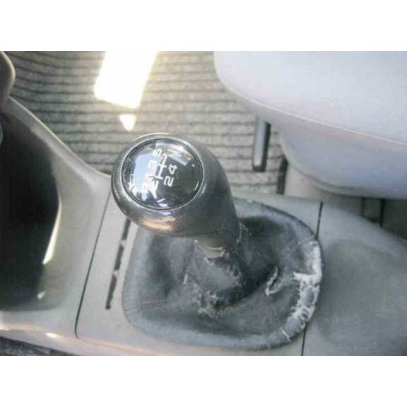 volkswagen polo berlina (6n1) del año 1995