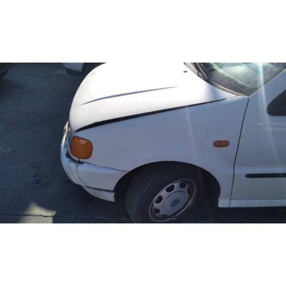 volkswagen polo berlina (6n1) del año 1997