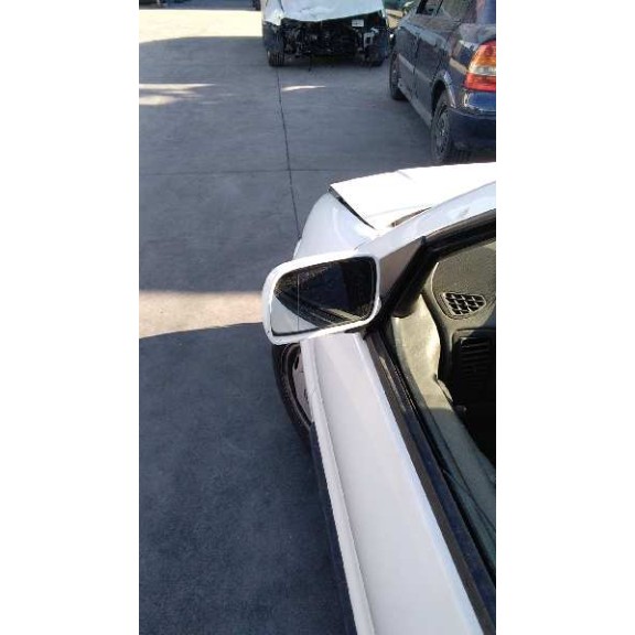 volkswagen polo berlina (6n1) del año 1997