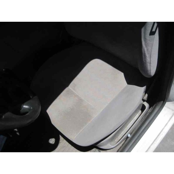 volkswagen polo berlina (6n1) del año 1995