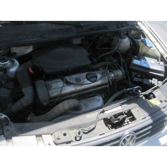 volkswagen polo berlina (6n1) del año 1995