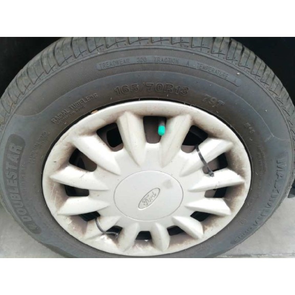 ford fiesta berlina del año 1997