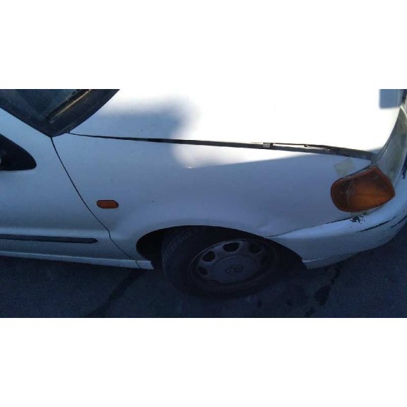 volkswagen polo berlina (6n1) del año 1997