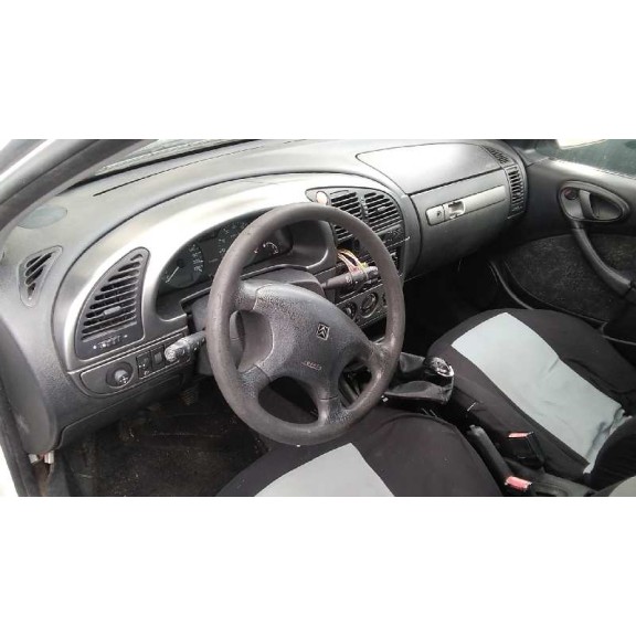 citroën xsara berlina del año 2000