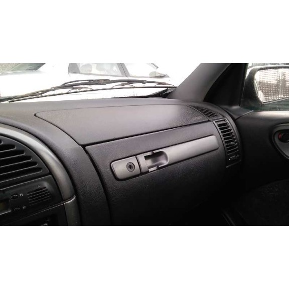 citroën xsara berlina del año 2000