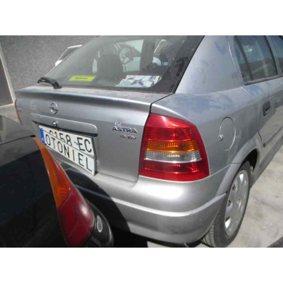 opel astra g berlina del año 1999