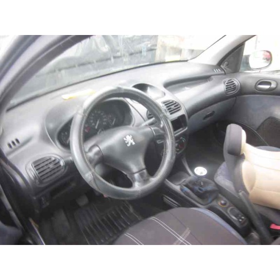 peugeot 206 berlina del año 1999