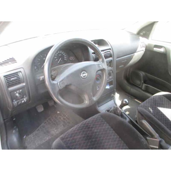 opel astra g berlina del año 1999