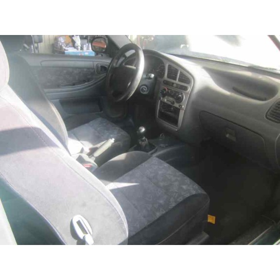 daewoo lanos del año 2000