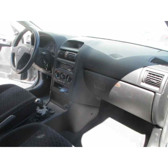 opel astra g berlina del año 1999