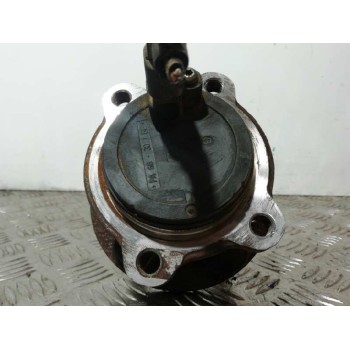 Recambio de buje para volvo v40 2.0 diesel cat referencia OEM IAM  TRASERO IZQUIERDO 5 TORNILLOS