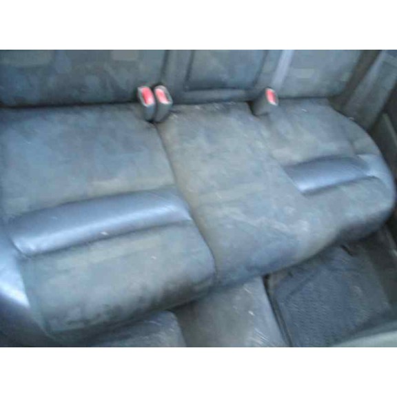 volvo s40 berlina del año 1999