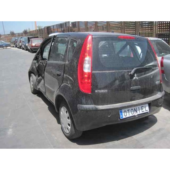 mitsubishi colt berlina 5 (z30a) del año 2007