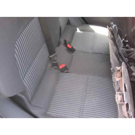 mitsubishi colt berlina 5 (z30a) del año 2007