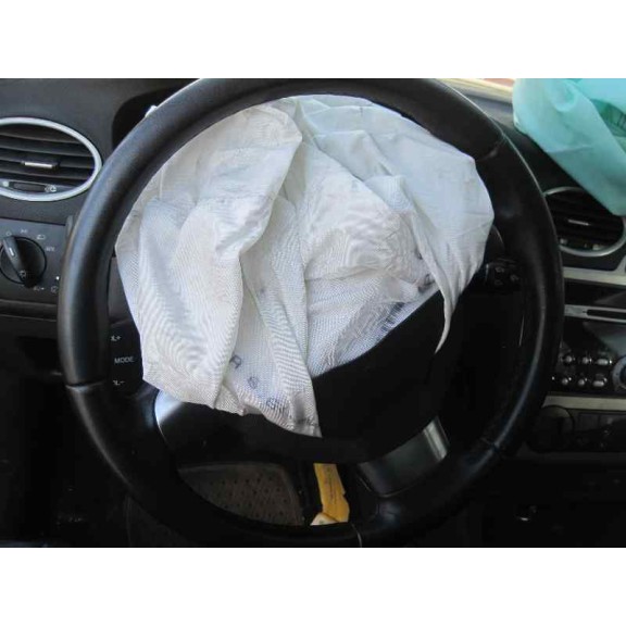 ford focus berlina (cap) del año 2008