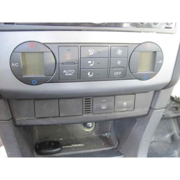 ford focus berlina (cap) del año 2008