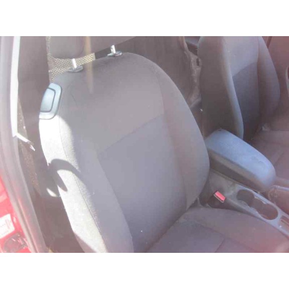 ford focus berlina (cap) del año 2008