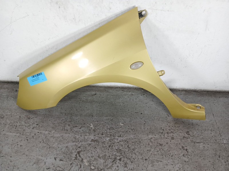 Recambio de aleta delantera izquierda para peugeot 307 cc (3b) 2.0 16v referencia OEM IAM   