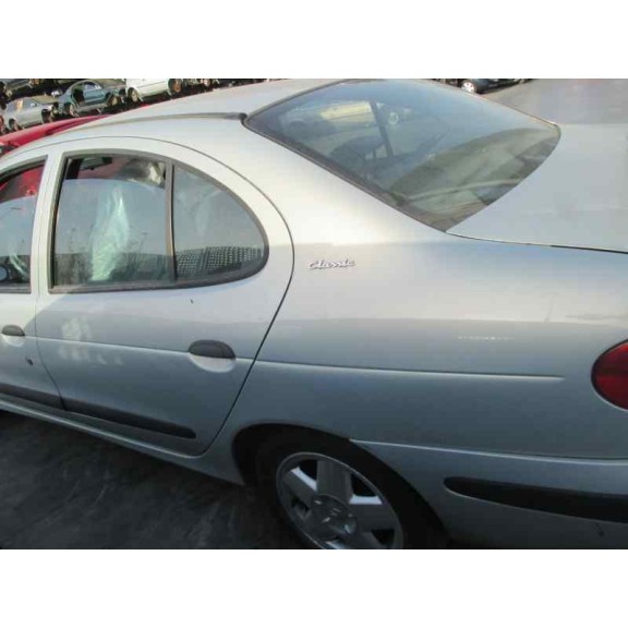 renault megane i classic (la0) del año 2000