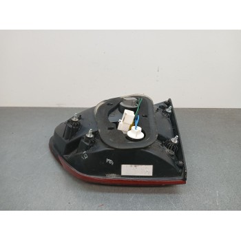 Recambio de piloto trasero izquierdo interior para kia carens iv 1.7 crdi referencia OEM IAM 92403a4  