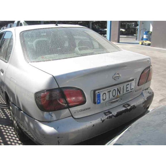 nissan primera berlina (p11) del año 1999