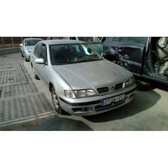 nissan primera berlina (p11) del año 1997