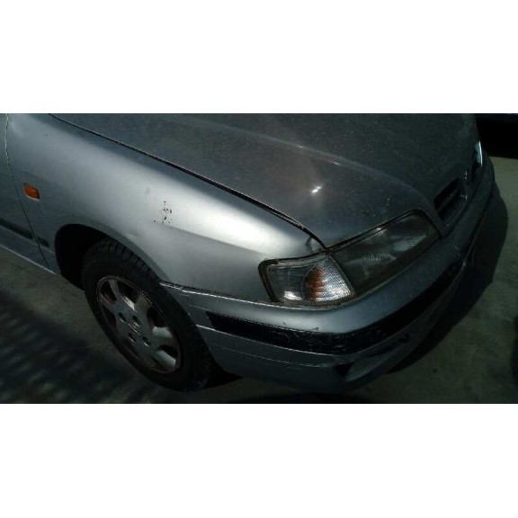 nissan primera berlina (p11) del año 1997