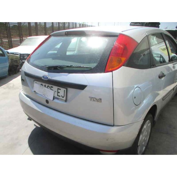 ford focus berlina (cak) del año 2000