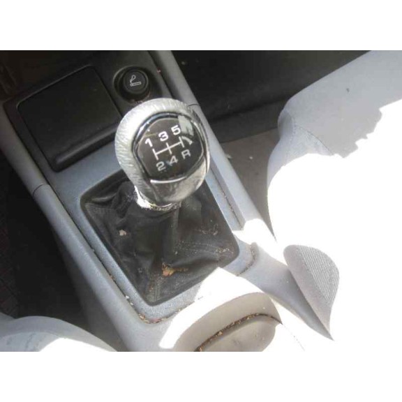 nissan primera berlina (p11) del año 1999