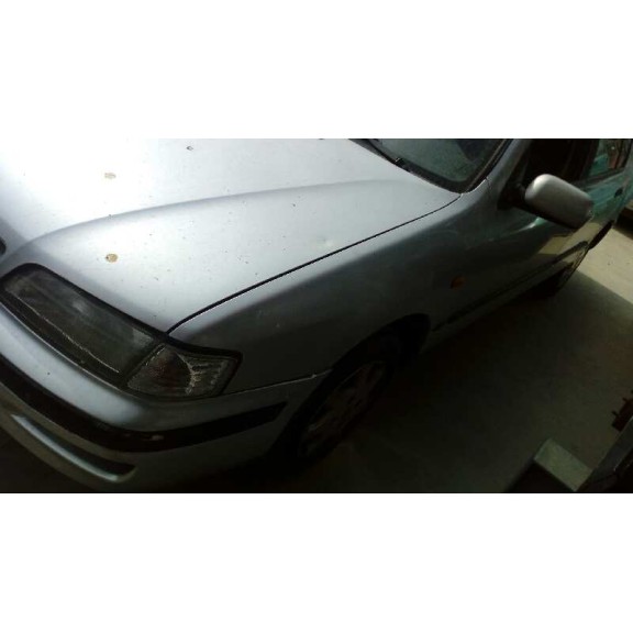 nissan primera berlina (p11) del año 1997