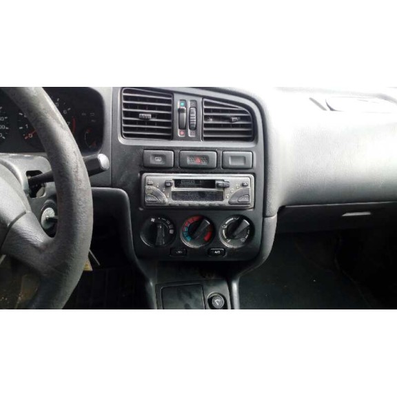 nissan primera berlina (p11) del año 1997