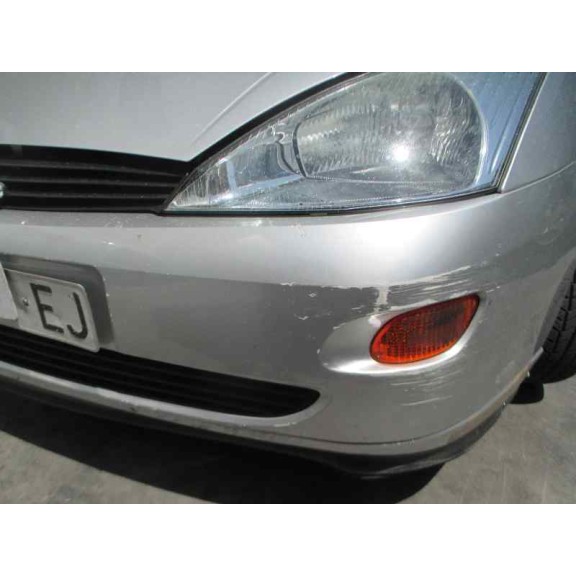 ford focus berlina (cak) del año 2000