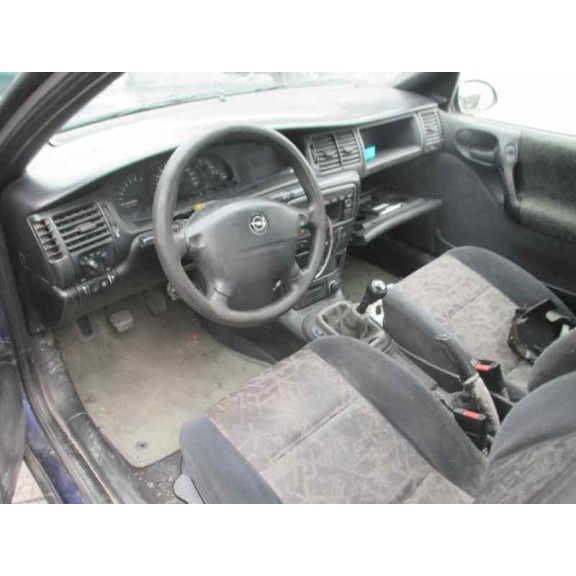 opel vectra b berlina del año 1996