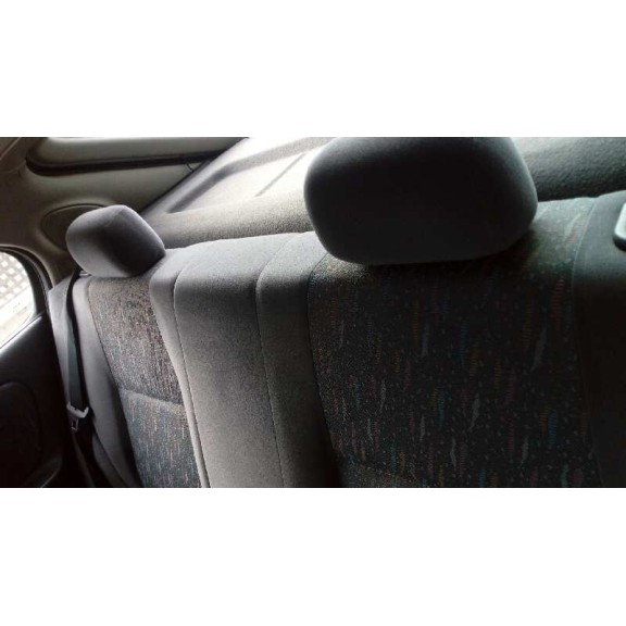 nissan primera berlina (p11) del año 1997