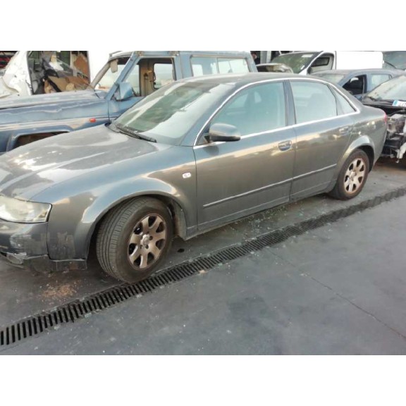 audi a4 berlina (8e) del año 2001