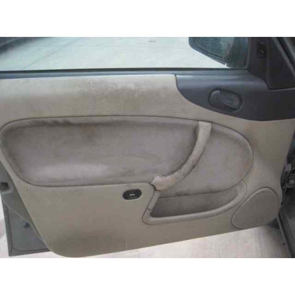 saab 9-3 berlina del año 1998