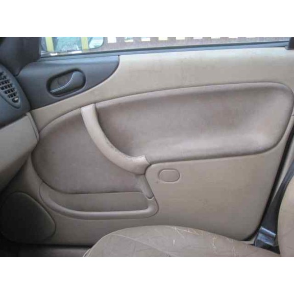 saab 9-3 berlina del año 1998