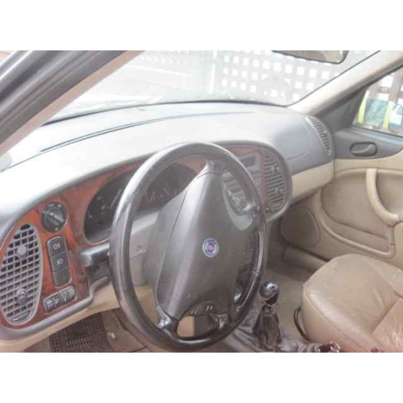 saab 9-3 berlina del año 1998