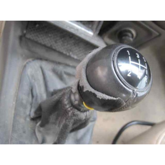 saab 9-3 berlina del año 1998