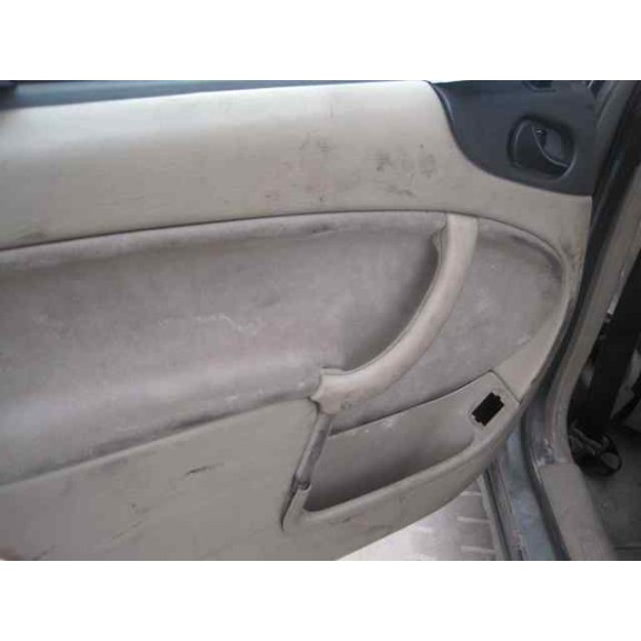 saab 9-3 berlina del año 1998