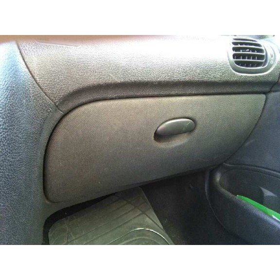 peugeot 206 berlina del año 2003